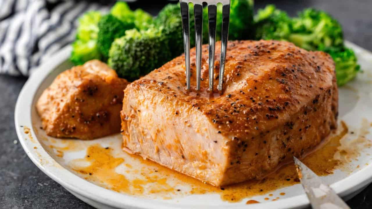 Easy Oven Baked Pork Chops: Get Juicy & Tender Every Time